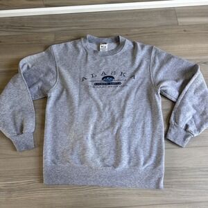 Vintage 90s Alaska The Last Frontier Gray Sweatshirt Size SM Fruit‎ Of The Loom